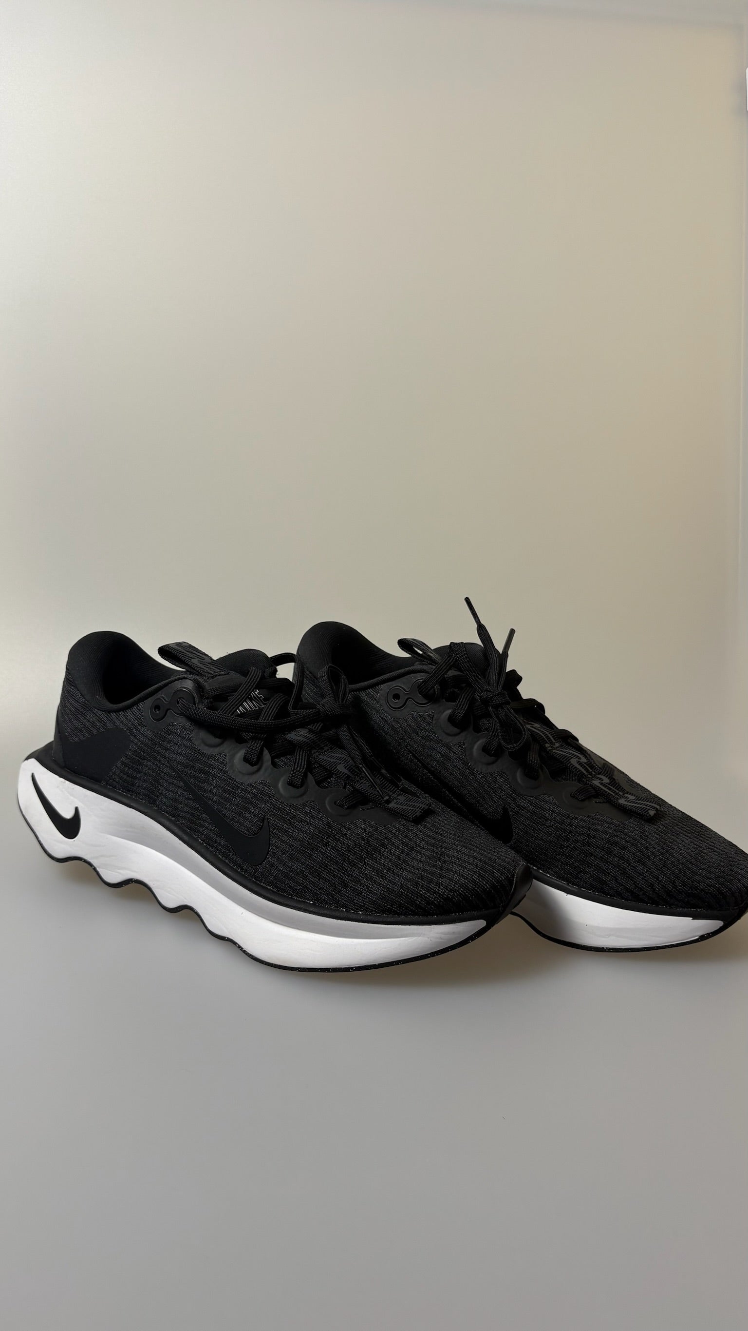 Nike Motiva ‘Black’