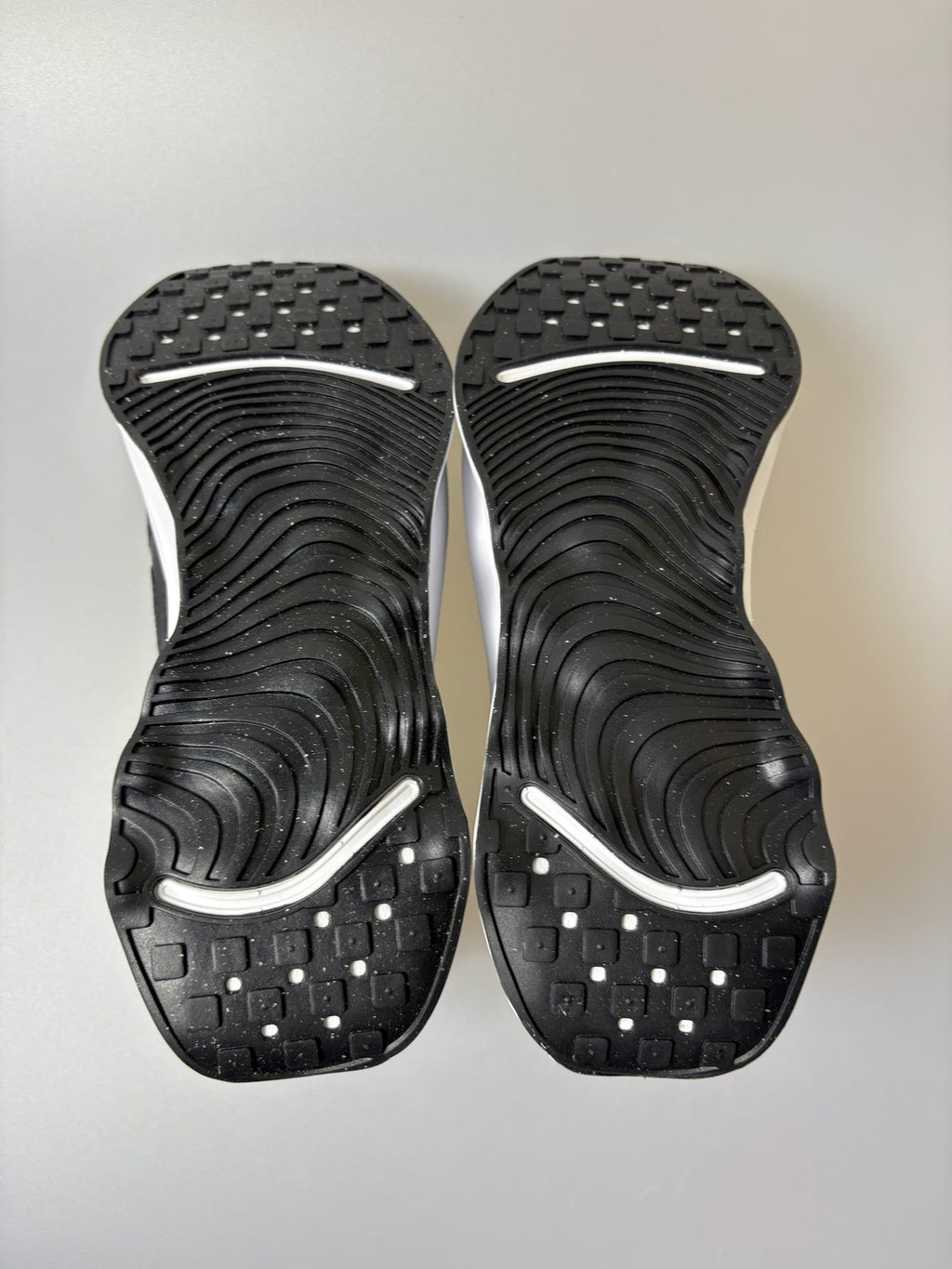 Nike Motiva ‘Black’