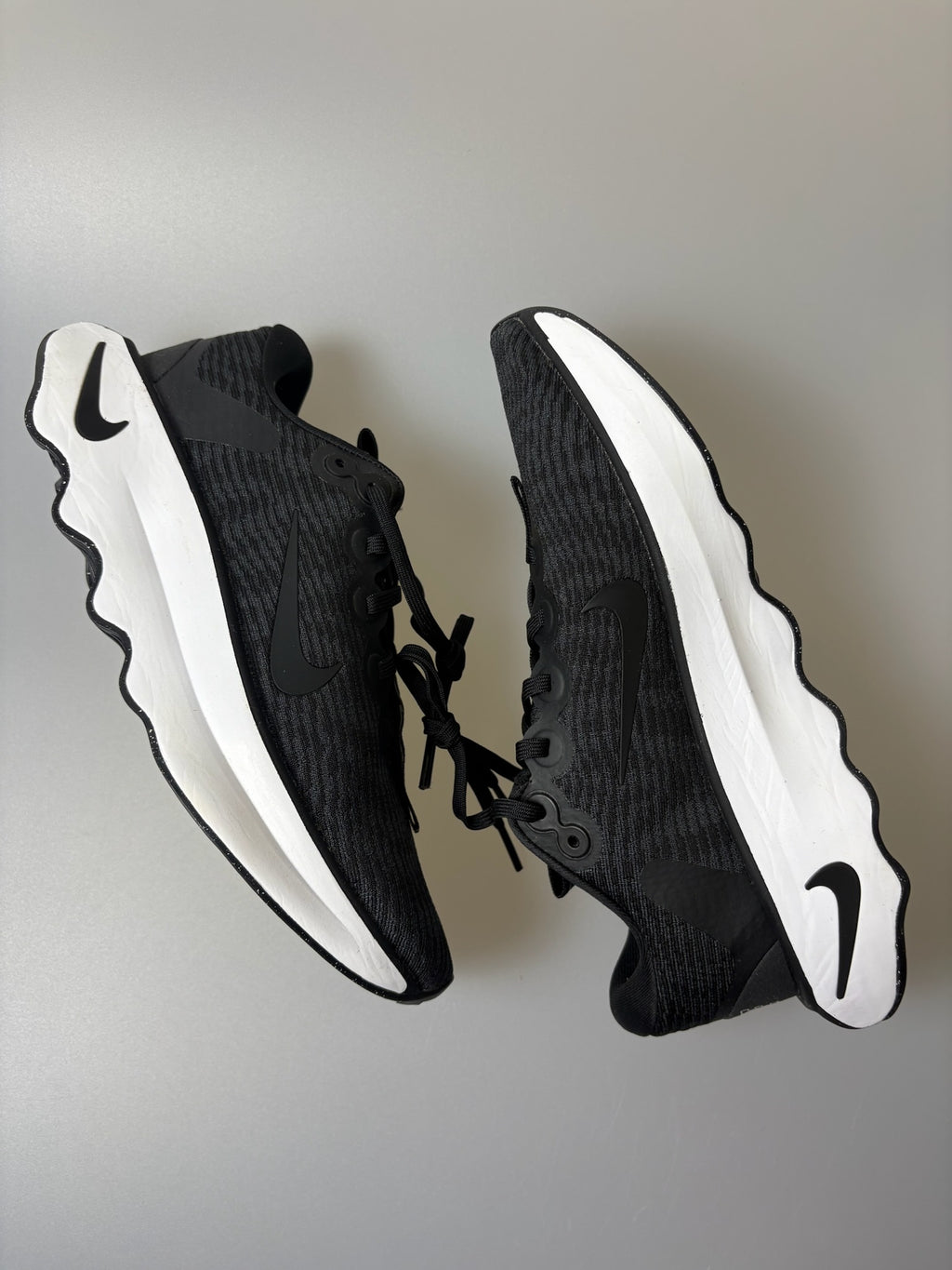 Nike Motiva ‘Black’