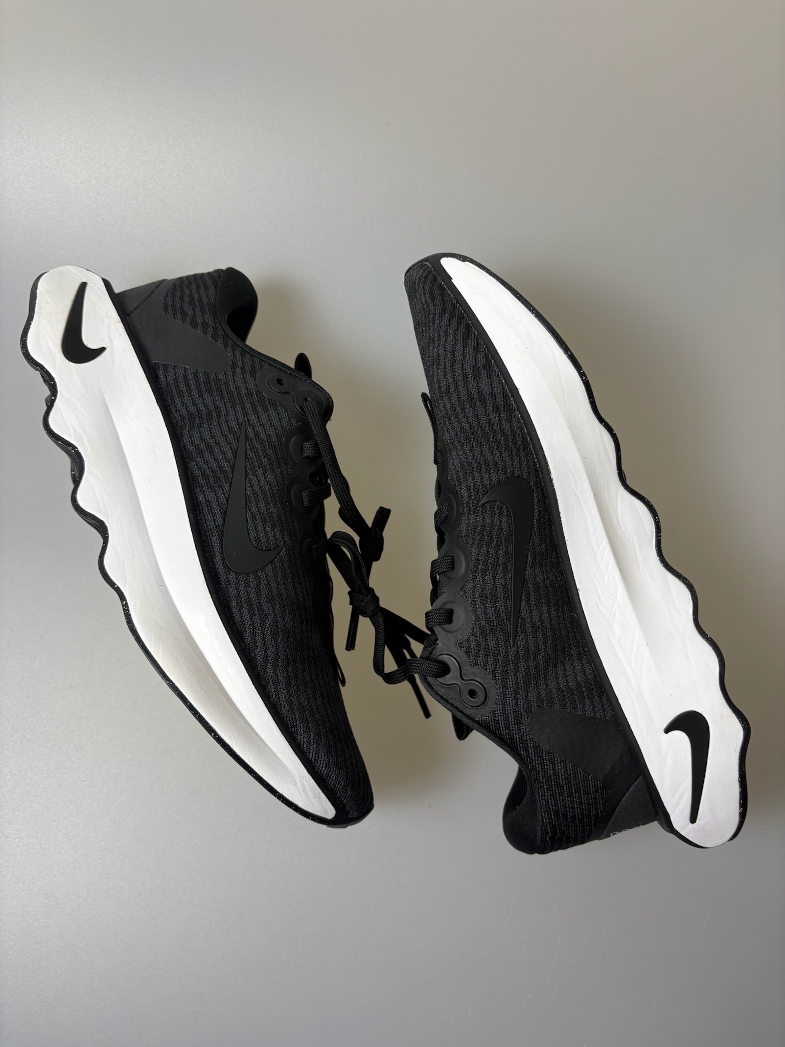 Nike Motiva ‘Black’
